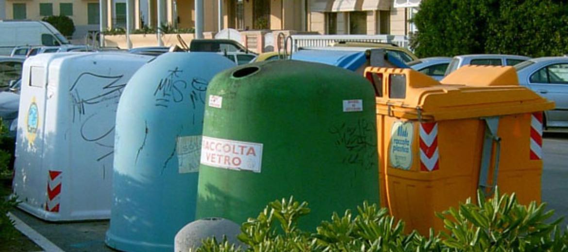 Da tre anni ad agosto sospeso il servizio rifiuti: assurdo