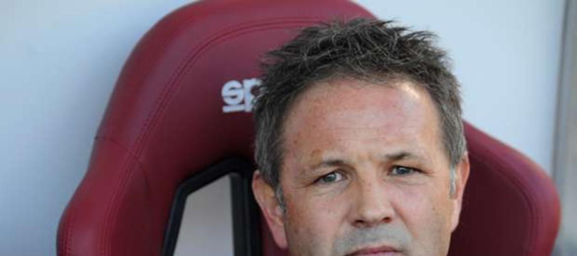 Genova vola e Milano precipita: se anche il calcio va alla rovescia