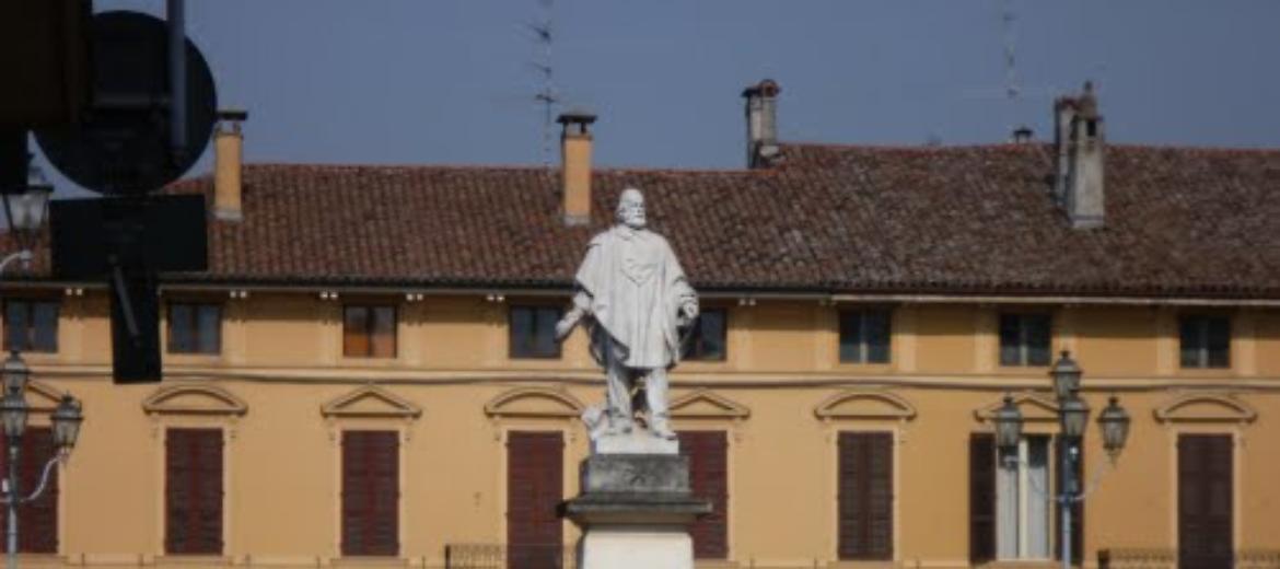 Via IV Novembre a Soresina Poca sicurezza, molti disagi