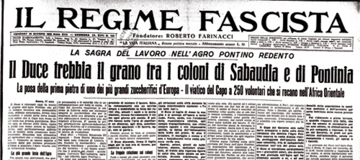 Mussolini al fianco dei coloni durante la trebbiatura nell'Agro Pontino