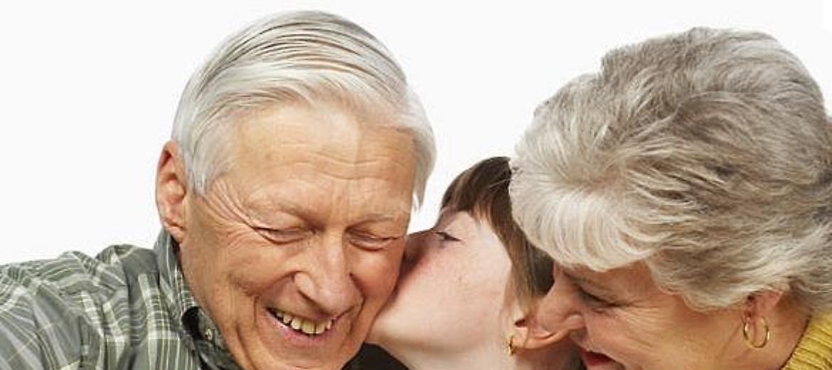 I nonni costretti a lavorare scompaiono dalle famiglie