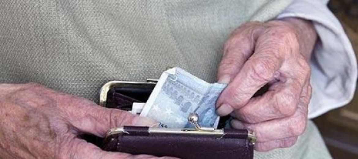 Finti profughi sovvenzionati e pensioni minime ferme