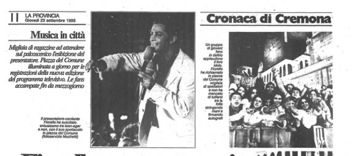 Lacrime, urla e svenimenti per Fiorello in piazza del Comune