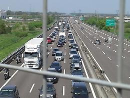 Tamponamento fra tir in A21, cinque chilometri di coda in direzione Brescia