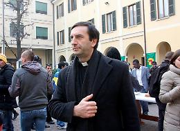 Clamoroso: don Pezzetti non sarà più direttore della Caritas