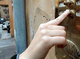 Finti operai comunali, razzia in casa