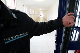 Droga al detenuto, donna in arresto
