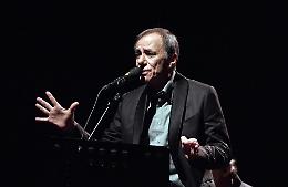 Vecchioni dà forfait perché influenzato