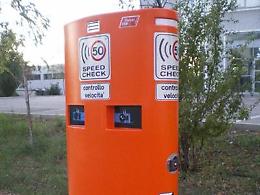 Bene gli autovelox ma precisate i limiti
