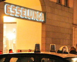 Tentano furto all'Esselunga, denunciati due giovani di 14 e 16 anni