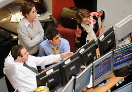 La Borsa di venerdì 11 dicembre 2015