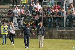 Cremonese beffata a Carrara, contestazione a fine gara