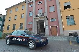 Dà in escandescenze perché non gli danno da bere: arrestato