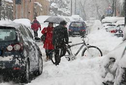 Assurdo aspettare a chiudere le scuole