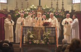 Annunciazione con il vescovo al santuario