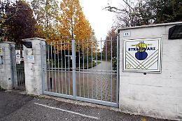 Stradivari, notte di danni e razzie