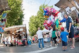 Le immagini del mercato di San Pietro in viale Po a Cremona