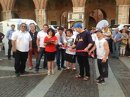 Donati pulmini per persone con disabilità