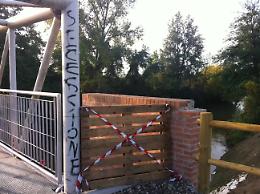 Comune ostaggio dei vandali. Preso di mira anche il cimitero