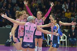 Club Italia-Pomì Casalmaggiore  2-3 (13-25; 25-22; 25-22; 15-25; 13-15)
