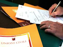 Unioni civili, preghiere contro
Lettera di don Nevi ai sacerdoti