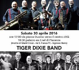 La Tiger Dixie Band per le via di Piacenza Sabato 30 aprile
