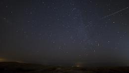 San Lorenzo, picco di stelle cadenti e allineamento di cinque pianeti