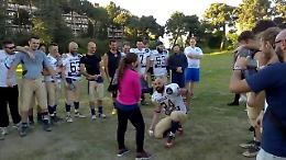 Football, Briganti Napoli: proposta di matrimonio in campo
