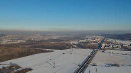 La cappa di smog sopra Torino vista dalla bassa Valle di Susa