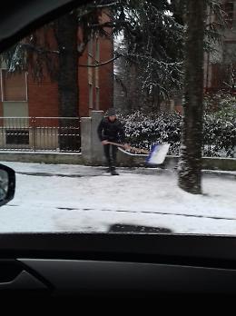 Le strade dopo la nevicata della notte