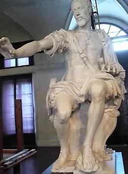 La statua parlante di Vespasiano cicerone per i turisti