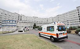 Dobermann sgridato reagisce e azzanna le padrone