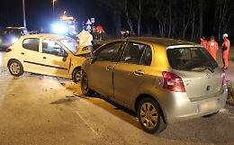 Scontro frontale tra auto, ferite serie per i due conducenti