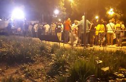 In coda per il selfie con Salvini, 50enne si struscia su una 16enne: arrestato per violenza sessuale