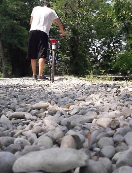 Pista ciclabile, &egrave; polemica sulla sicurezza