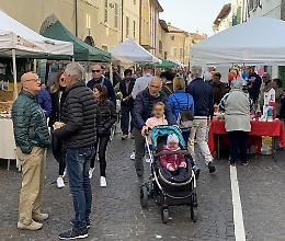 In migliaia per la Sagra delle radici