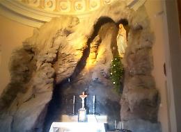 &laquo;Apriamo la cappelletta&raquo;, piccola Lourdes a Casalbellotto