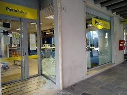 Gang dell'acetilene in azione all'ufficio postale, assalto fallito