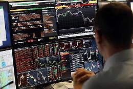 Spread Btp-Bund scende a 99 punti