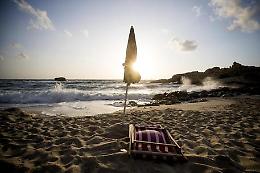 Santelli ai lombardi: "Venite in vacanza in Calabria"