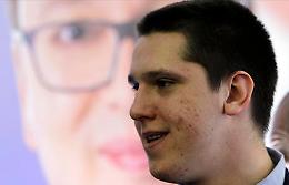 Serbia:polemica per foto figlio di Vucic
