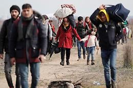 Siria, 'turchi sparano sui migranti, bimbo ucciso'
