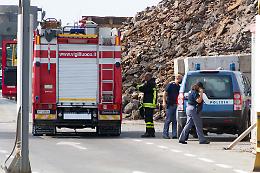 Chiazze nerastre nella roggia Malazzina, Arpa esclude provenienza dall'acciaieria