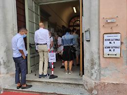 Referendum, alle 12 affluenza votanti del 14%