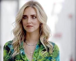 Chiara Ferragni è Madonna del presepe, polemiche a Pontedera