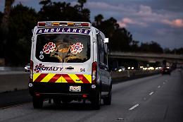Covid, Los Angeles: 'Le ambulanze selezionino i pazienti'