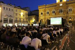 Maxi schermo in piazza a Casalmaggiore