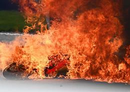 Incidente e incendio in pista: stop alla gara di MotoGp