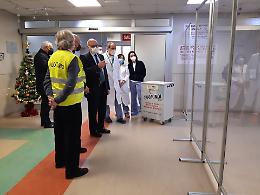 Uniti per Cremona e Siamo noi, parete modulare donata al Pronto soccorso