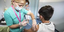 Vaccini: in Lombardia da sabato prenotazioni booster 12-15 anni